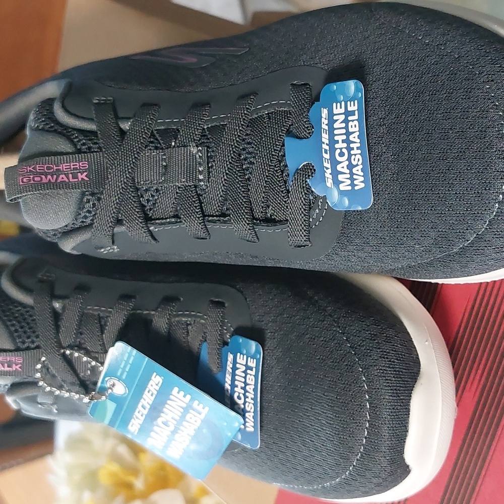 Skechers Gray and White Go Walk Joy Ecstatic, Sneakers Sz 7 Or Sz 8 Only - Picture 4 of 8
